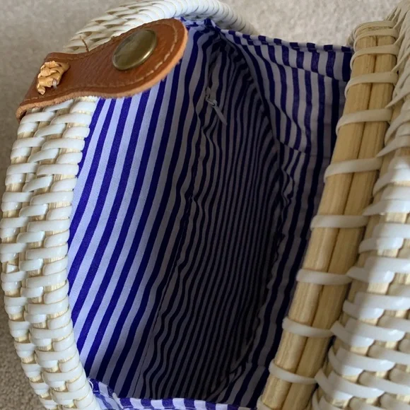 Crossbody Round White and Tan Woven Bag - Picture 3 of 9